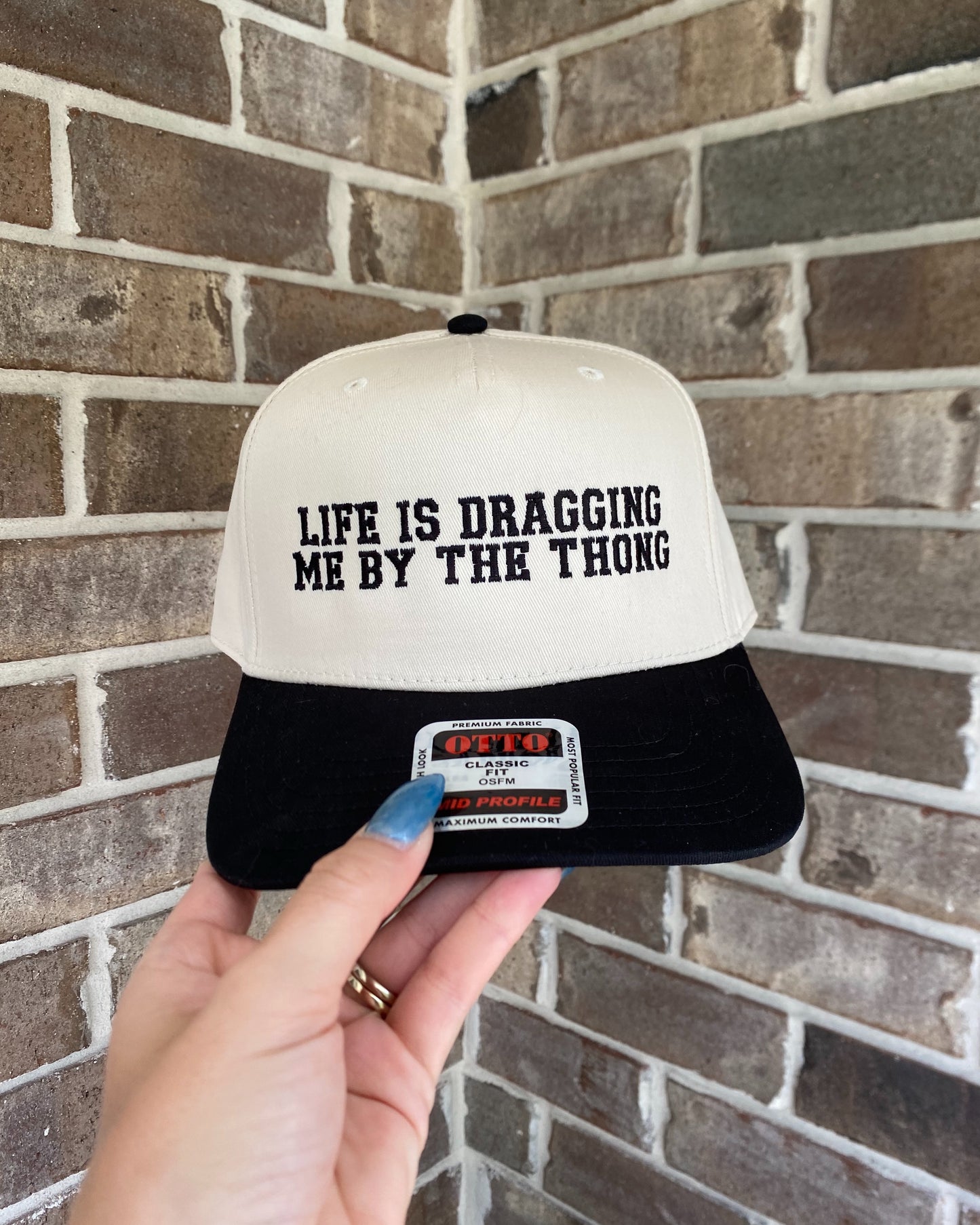 Thong Hat