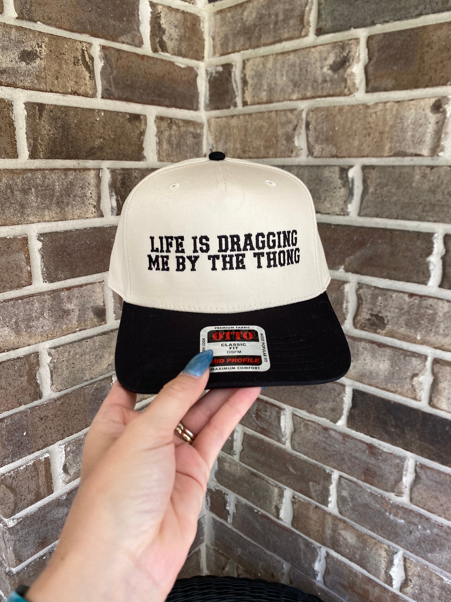 Thong Hat